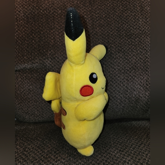 Pikachu Plush Pokemon WCT 10 Inch Winking Eyes - Picture 4 of 4